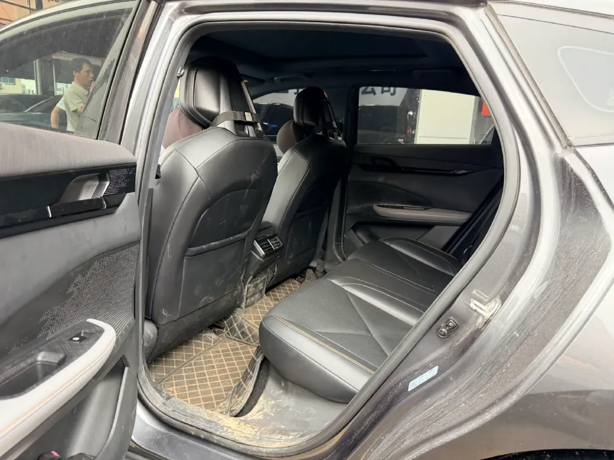 2022 ChangAn UNI-V 1.5T 188HP L4 7DCT,autocango,china used car exporter,china ev exporter,chinese used car exporter,chinese used ev exporter