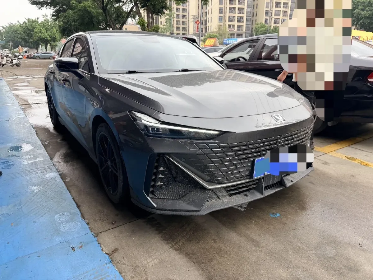 2022 ChangAn UNI-V 1.5T 188HP L4 7DCT,autocango,china used car exporter,china ev exporter,chinese used car exporter,chinese used ev exporter