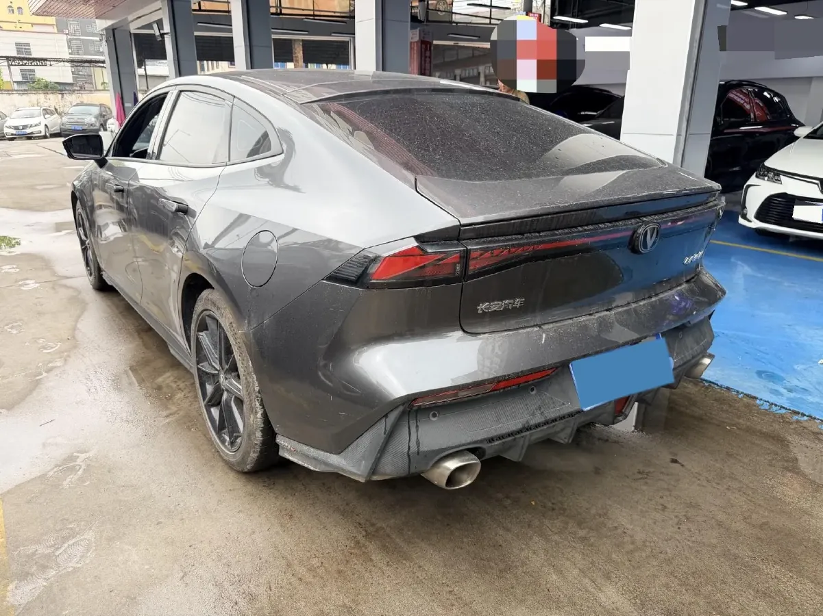 2022 ChangAn UNI-V 1.5T 188HP L4 7DCT,autocango,china used car exporter,china ev exporter,chinese used car exporter,chinese used ev exporter