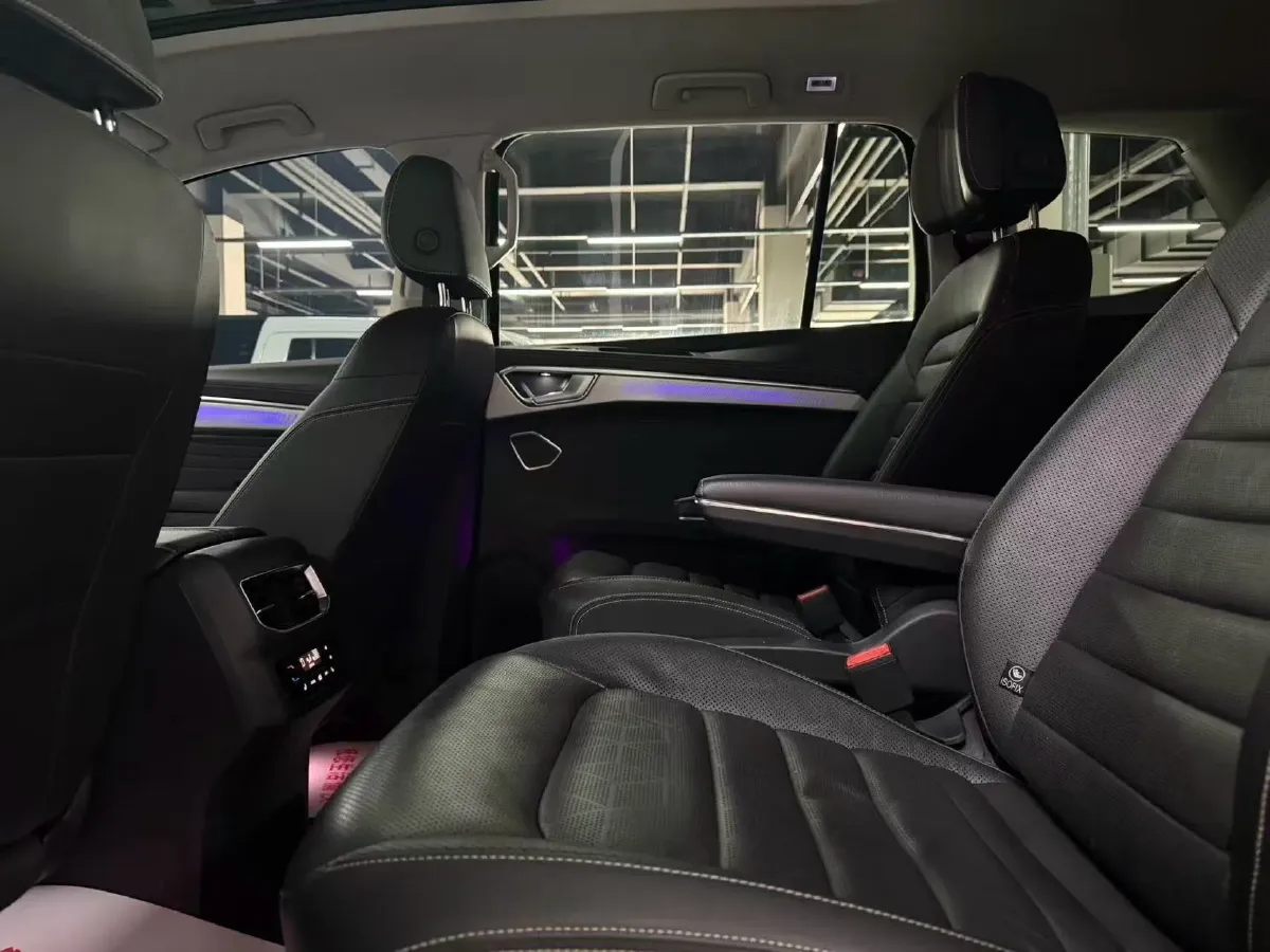 2021 Volkswagen Talagon 2.0T 220HP L4 7DCT,autocango,china used car exporter,china ev exporter,chinese used car exporter,chinese used ev exporter