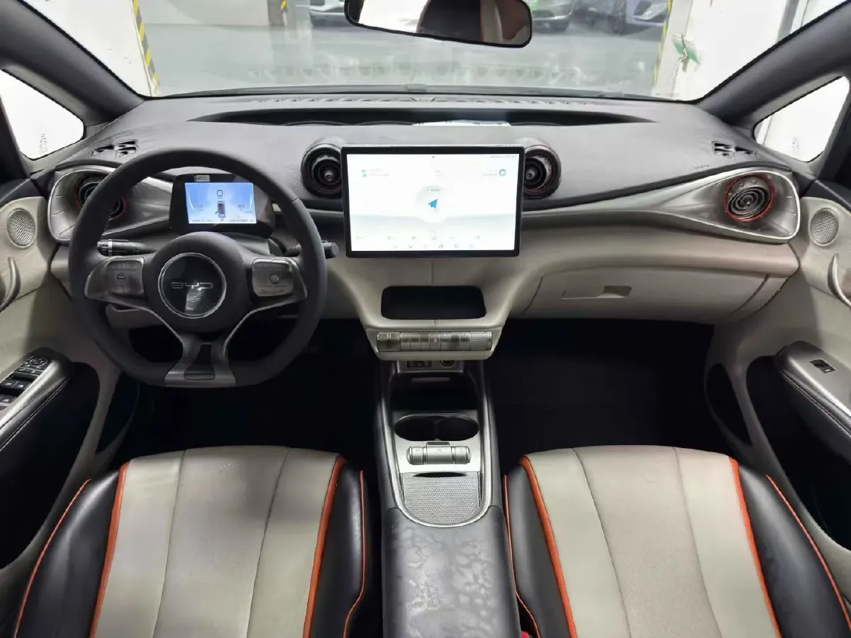 2021 Ford Escort 1.5L 122HP L3 6AT,autocango,china used car exporter,china ev exporter,chinese used car exporter,chinese used ev exporter