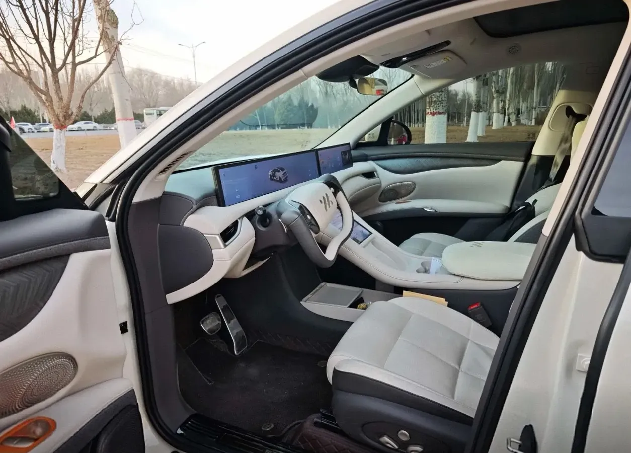 2025 IM LS6 BEV 83KWH,autocango,china used car exporter,china ev exporter,chinese used car exporter,chinese used ev exporter