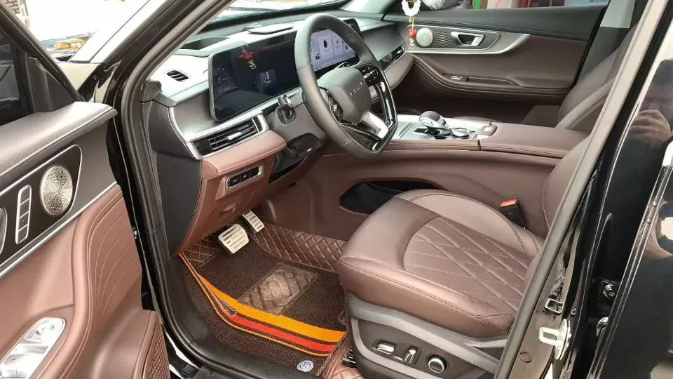 2024 Chery Tiggo 8 PRO 2.0T 254HP L4 7DCT,autocango,china used car exporter,china ev exporter,chinese used car exporter,chinese used ev exporter