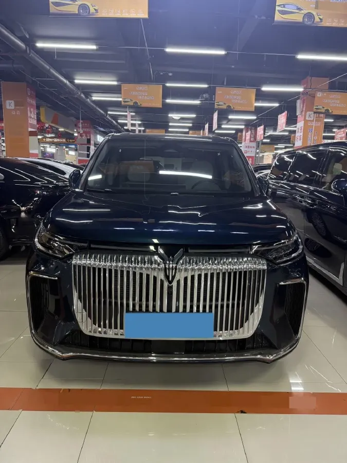 2025 Voyah Dream 1.5T 150HP L4 PHEV 41.7KWH,autocango,china used car exporter,china ev exporter,chinese used car exporter,chinese used ev exporter