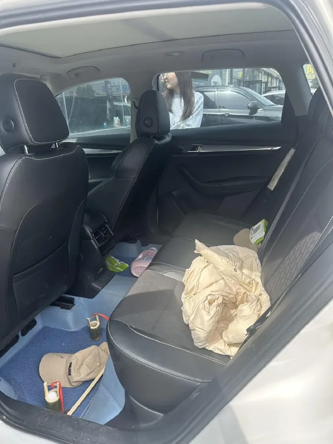 2021 Skoda Karoq 1.4T 150HP L4 7DCT,autocango,china used car exporter,china ev exporter,chinese used car exporter,chinese used ev exporter