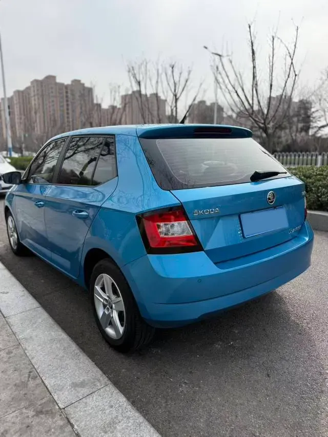 2017 Skoda Fabia 1.4L 90HP L4 6AT,autocango,china used car exporter,china ev exporter,chinese used car exporter,chinese used ev exporter