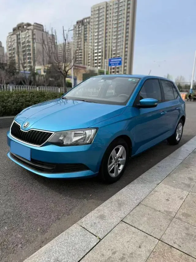 2017 Skoda Fabia 1.4L 90HP L4 6AT,autocango,china used car exporter,china ev exporter,chinese used car exporter,chinese used ev exporter
