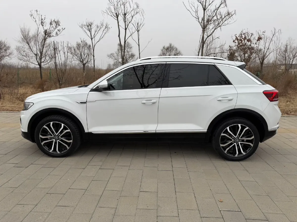 2022 Volkswagen T-Roc 1.4T 150HP L4 7DCT,autocango,china used car exporter,china ev exporter,chinese used car exporter,chinese used ev exporter