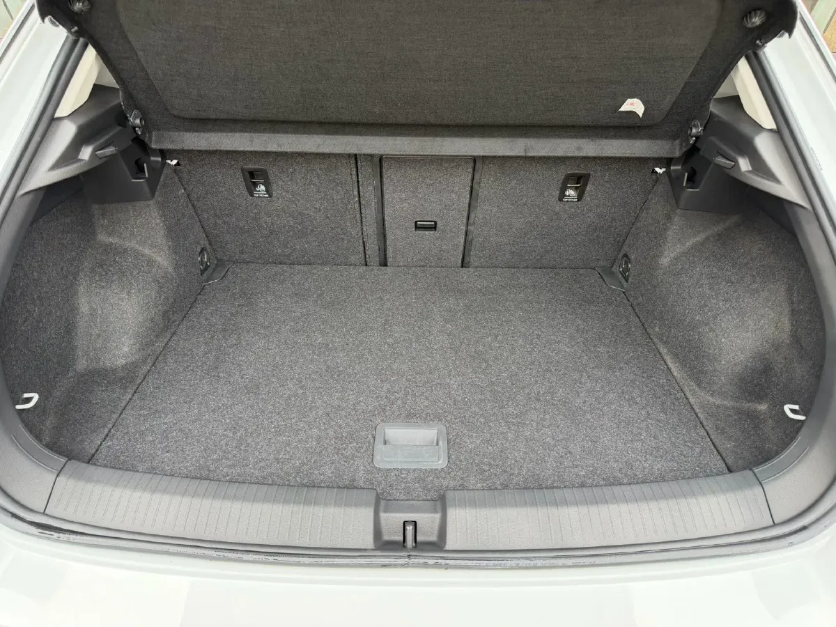 2022 Volkswagen T-Roc 1.4T 150HP L4 7DCT,autocango,china used car exporter,china ev exporter,chinese used car exporter,chinese used ev exporter