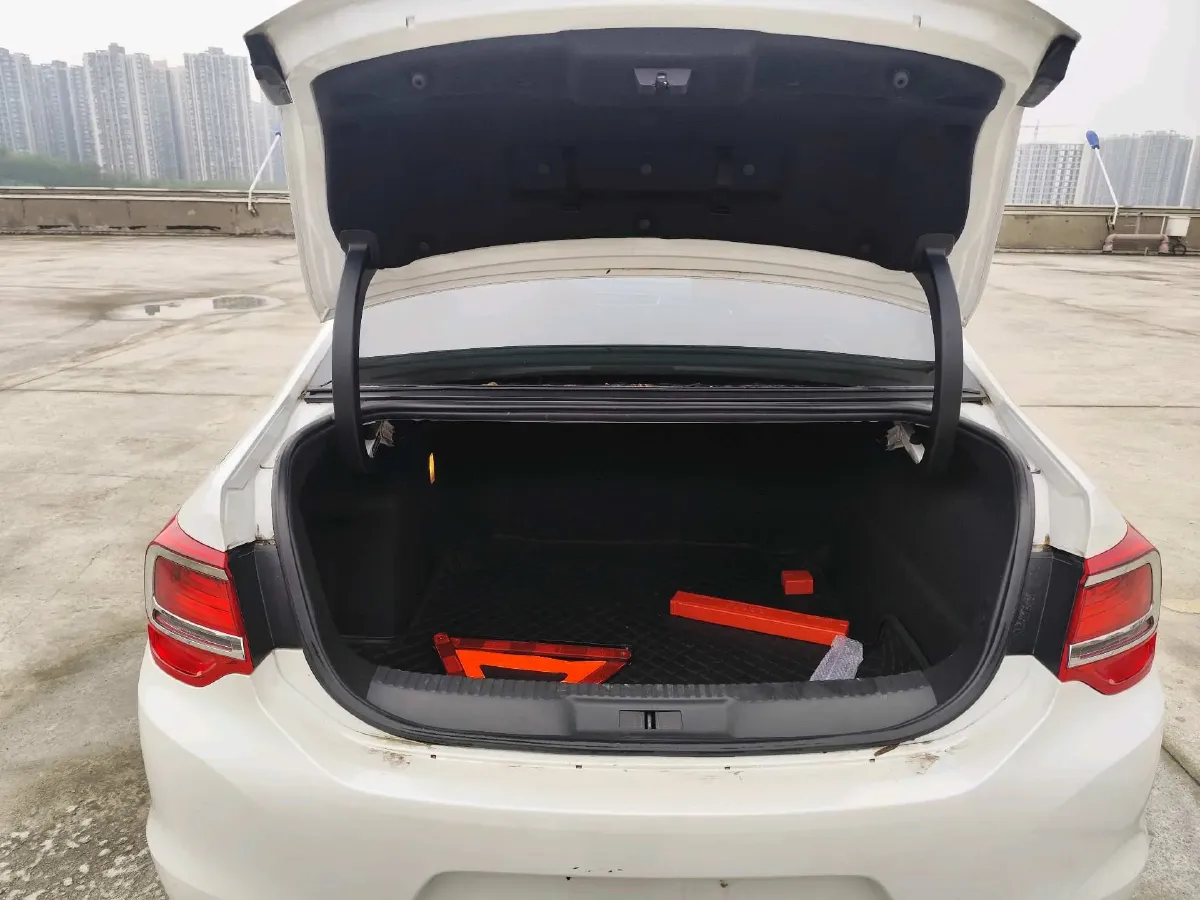 2016 DS 5LS 1.6T 167HP L4 6AT,autocango,china used car exporter,china ev exporter,chinese used car exporter,chinese used ev exporter