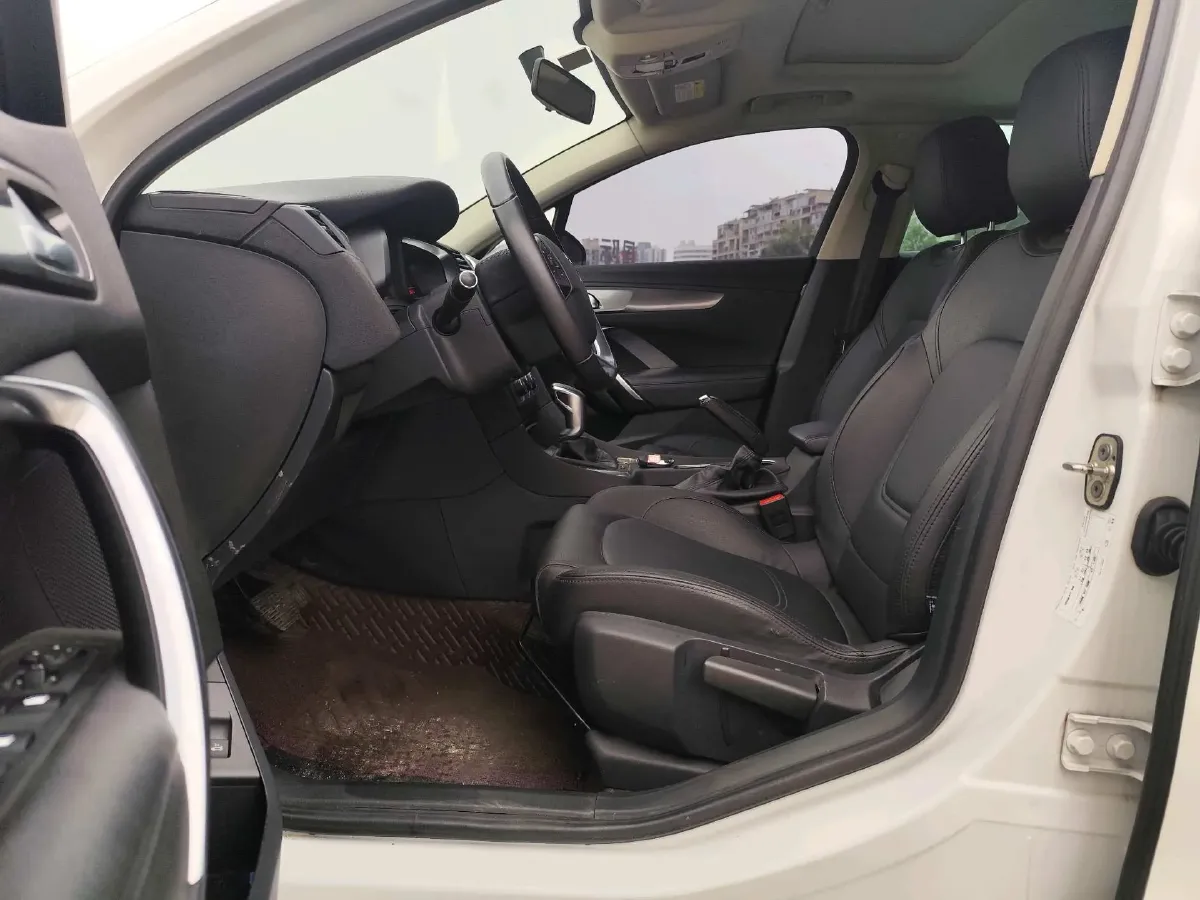 2016 DS 5LS 1.6T 167HP L4 6AT,autocango,china used car exporter,china ev exporter,chinese used car exporter,chinese used ev exporter