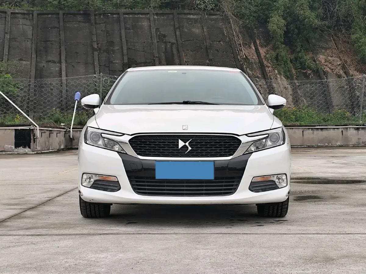 2016 DS 5LS 1.6T 167HP L4 6AT,autocango,china used car exporter,china ev exporter,chinese used car exporter,chinese used ev exporter