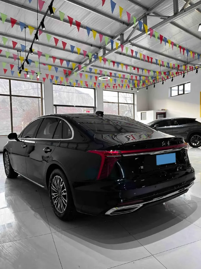 2023 HongQi H5 2.0T 224HP L4 8AT,autocango,china used car exporter,china ev exporter,chinese used car exporter,chinese used ev exporter