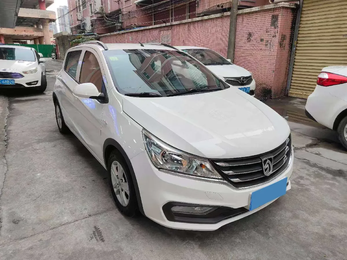 2017 BaoJun 310 1.5L 112HP L4 6MT,autocango,china used car exporter,china ev exporter,chinese used car exporter,chinese used ev exporter