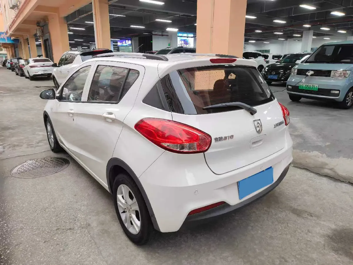 2017 BaoJun 310 1.5L 112HP L4 6MT,autocango,china used car exporter,china ev exporter,chinese used car exporter,chinese used ev exporter