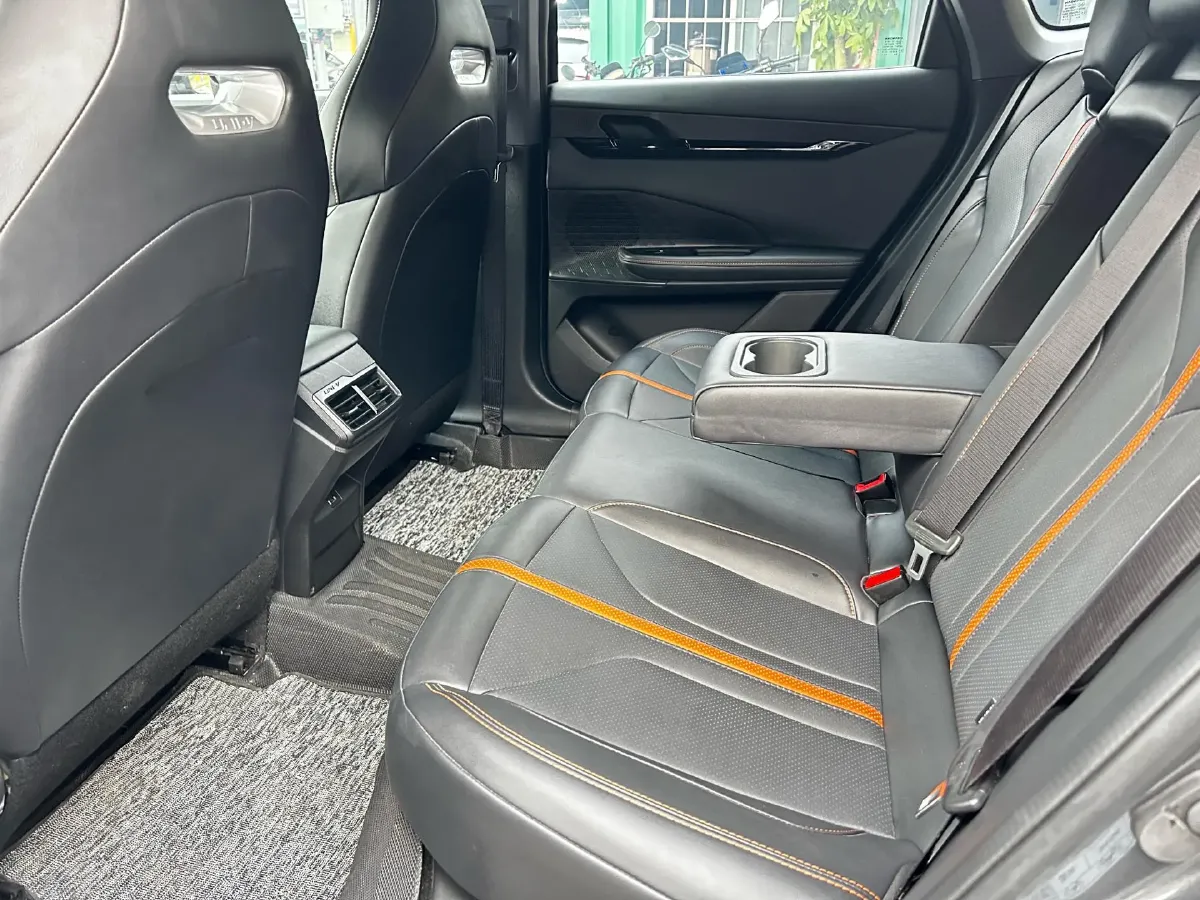 2024 ChangAn UNI-V 1.5T 188HP L4 7DCT,autocango,china used car exporter,china ev exporter,chinese used car exporter,chinese used ev exporter