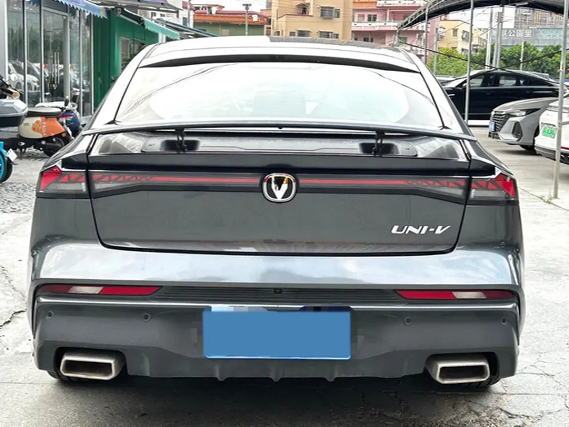 2024 ChangAn UNI-V 1.5T 188HP L4 7DCT,autocango,china used car exporter,china ev exporter,chinese used car exporter,chinese used ev exporter