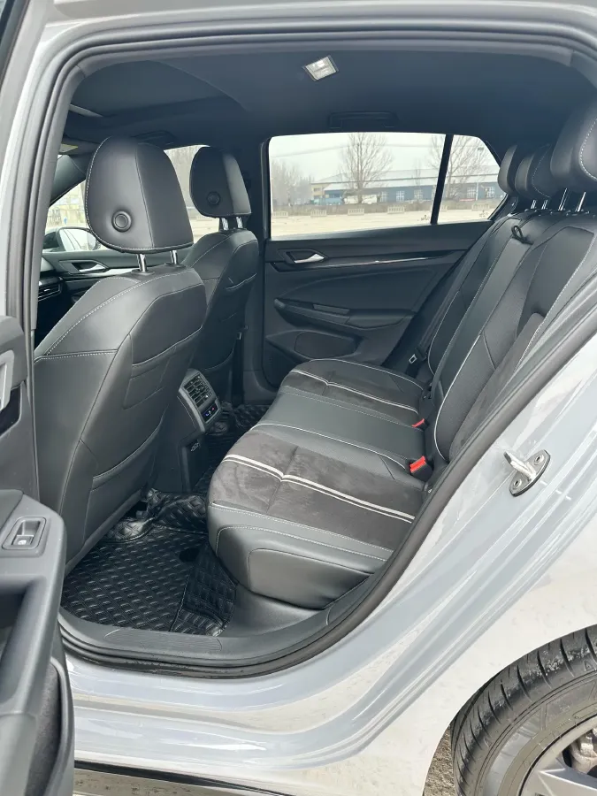 2023 Volkswagen Golf 1.4T 150HP L4 7DCT,autocango,china used car exporter,china ev exporter,chinese used car exporter,chinese used ev exporter