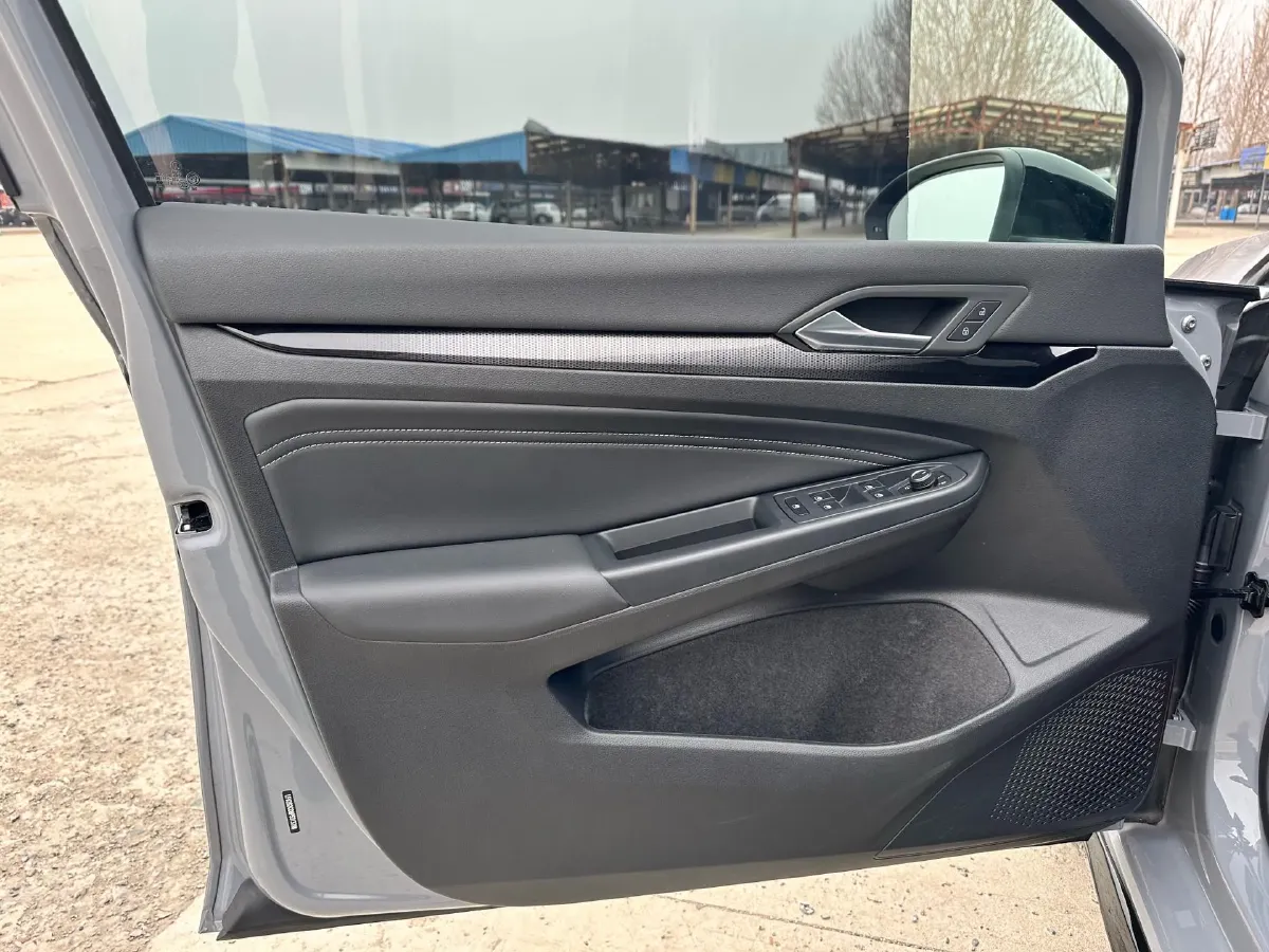 2023 Volkswagen Golf 1.4T 150HP L4 7DCT,autocango,china used car exporter,china ev exporter,chinese used car exporter,chinese used ev exporter