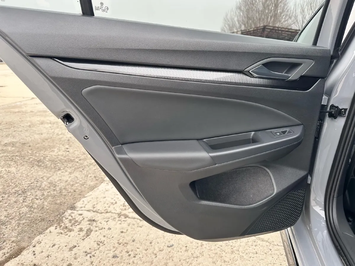 2023 Volkswagen Golf 1.4T 150HP L4 7DCT,autocango,china used car exporter,china ev exporter,chinese used car exporter,chinese used ev exporter