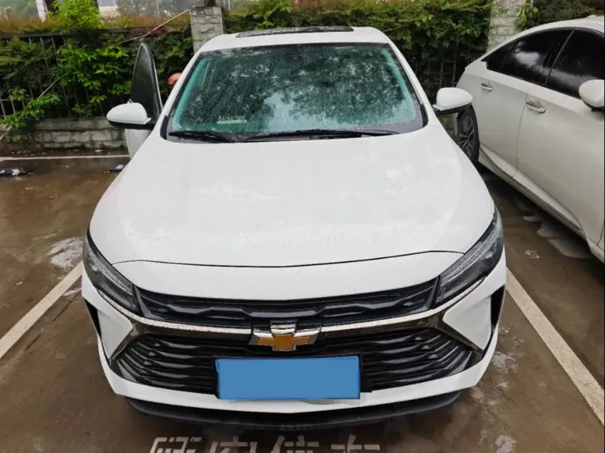 2023 Chevrolet Monza 1.5L 113HP L4 6DCT,autocango,china used car exporter,china ev exporter,chinese used car exporter,chinese used ev exporter