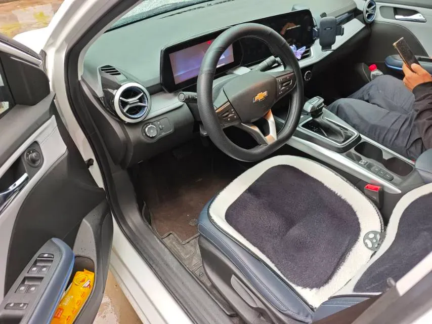 2023 Chevrolet Monza 1.5L 113HP L4 6DCT,autocango,china used car exporter,china ev exporter,chinese used car exporter,chinese used ev exporter