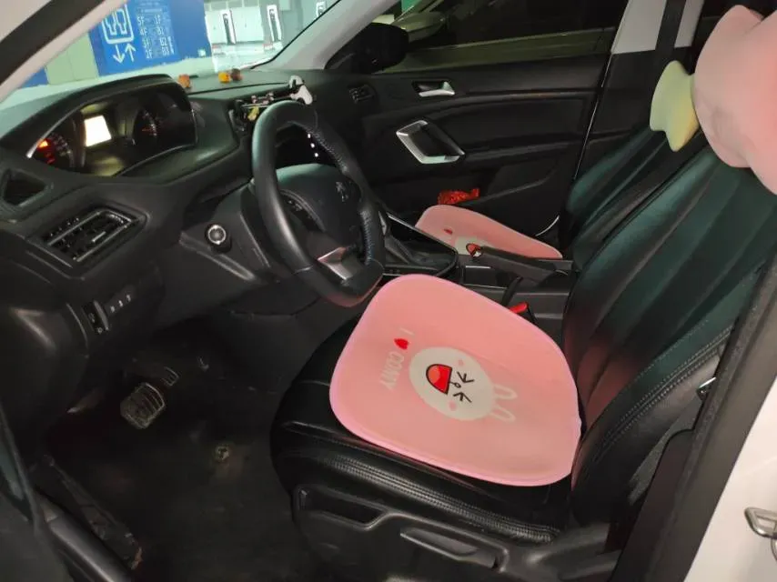 2018 Peugeot 308 1.6L 117HP L4 6AT,autocango,china used car exporter,china ev exporter,chinese used car exporter,chinese used ev exporter