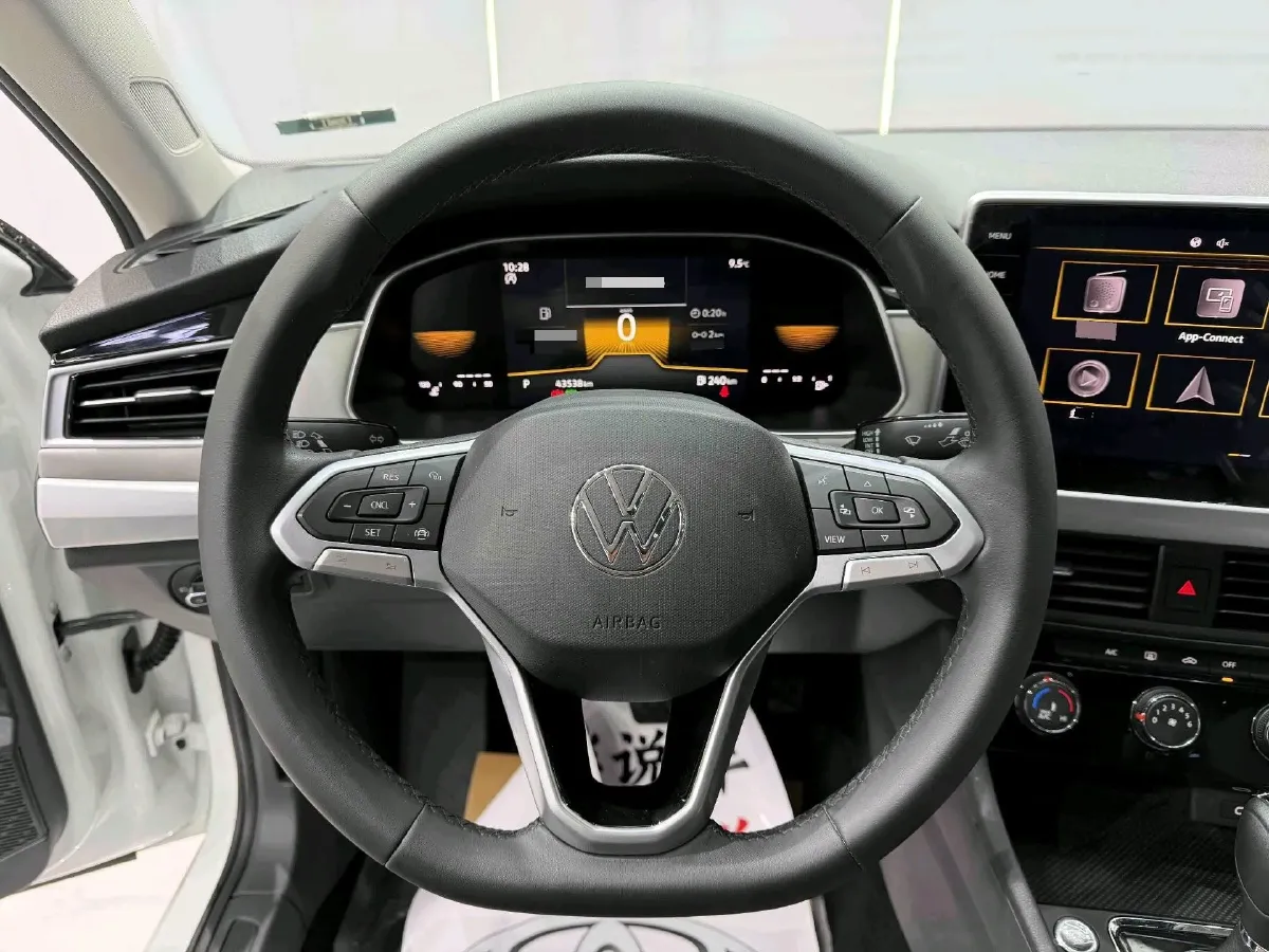 2023 Volkswagen Bora 1.2T 116HP L4 7DCT,autocango,china used car exporter,china ev exporter,chinese used car exporter,chinese used ev exporter