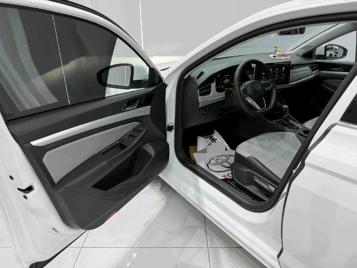 2023 Volkswagen Bora 1.2T 116HP L4 7DCT,autocango,china used car exporter,china ev exporter,chinese used car exporter,chinese used ev exporter