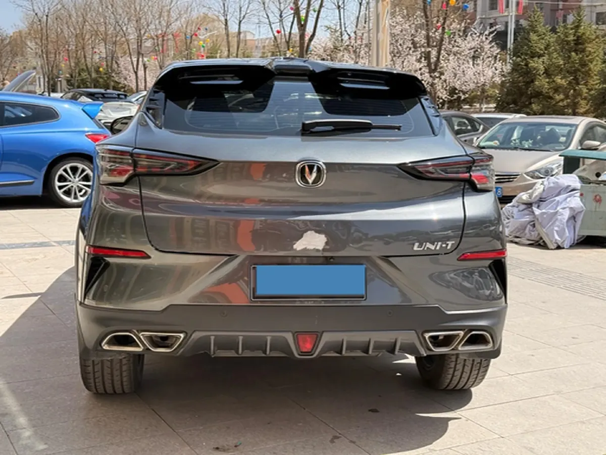 2021 ChangAn UNI-T 1.5T 180HP L4 7DCT,autocango,china used car exporter,china ev exporter,chinese used car exporter,chinese used ev exporter