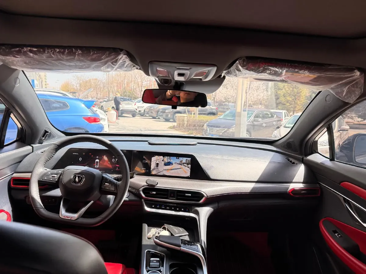 2021 ChangAn UNI-T 1.5T 180HP L4 7DCT,autocango,china used car exporter,china ev exporter,chinese used car exporter,chinese used ev exporter