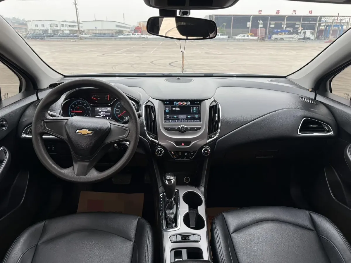 2018 Chevrolet Cruze 1.5L 114HP L4 6AT,autocango,china used car exporter,china ev exporter,chinese used car exporter,chinese used ev exporter