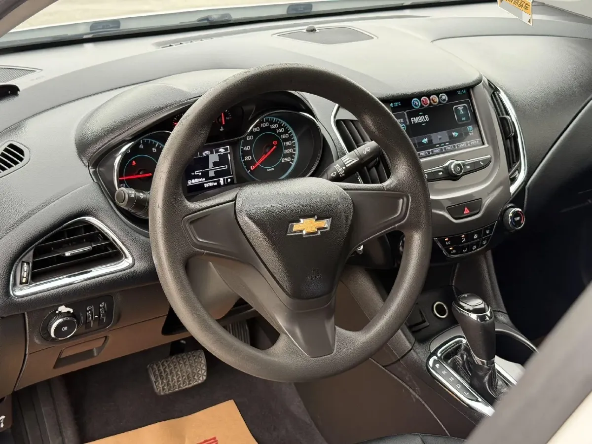 2018 Chevrolet Cruze 1.5L 114HP L4 6AT,autocango,china used car exporter,china ev exporter,chinese used car exporter,chinese used ev exporter
