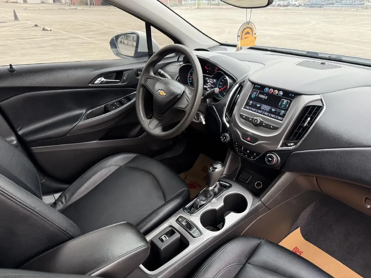 2018 Chevrolet Cruze 1.5L 114HP L4 6AT,autocango,china used car exporter,china ev exporter,chinese used car exporter,chinese used ev exporter