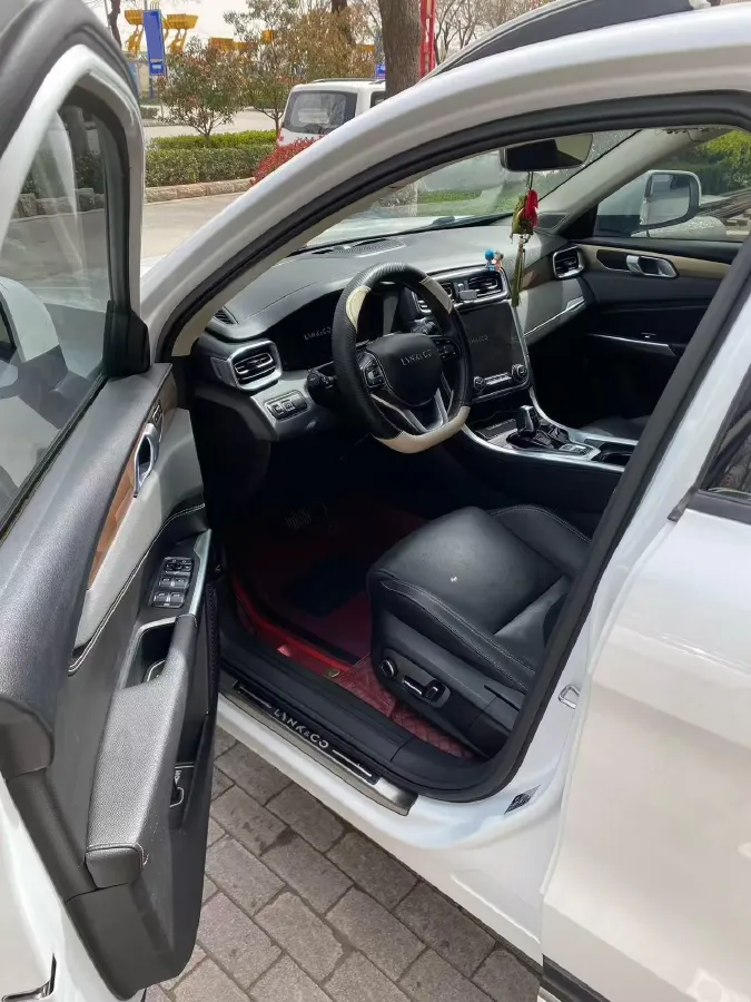 2019 Beijing BJ40 2.0T 218HP L4 6AT,autocango,china used car exporter,china ev exporter,chinese used car exporter,chinese used ev exporter