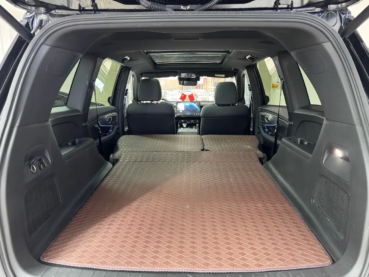 2025 GAC Trumpchi GS8 2.0T 252HP L4 8AT,autocango,china used car exporter,china ev exporter,chinese used car exporter,chinese used ev exporter