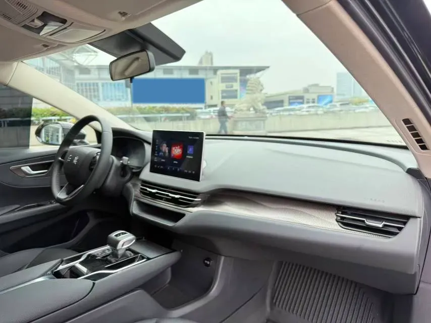 2024 HongQi E-QM5 BEV 60KWH,autocango,china used car exporter,china ev exporter,chinese used car exporter,chinese used ev exporter