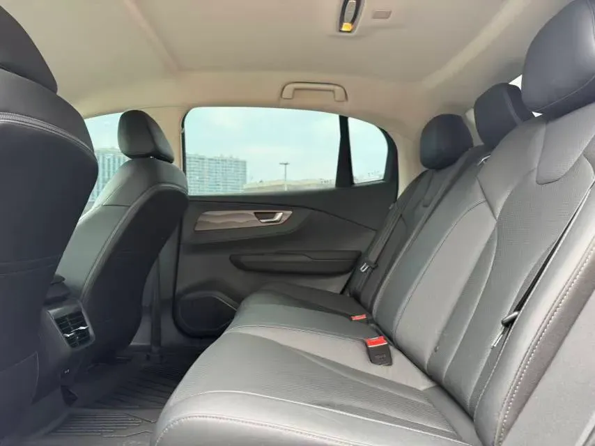 2024 HongQi E-QM5 BEV 60KWH,autocango,china used car exporter,china ev exporter,chinese used car exporter,chinese used ev exporter