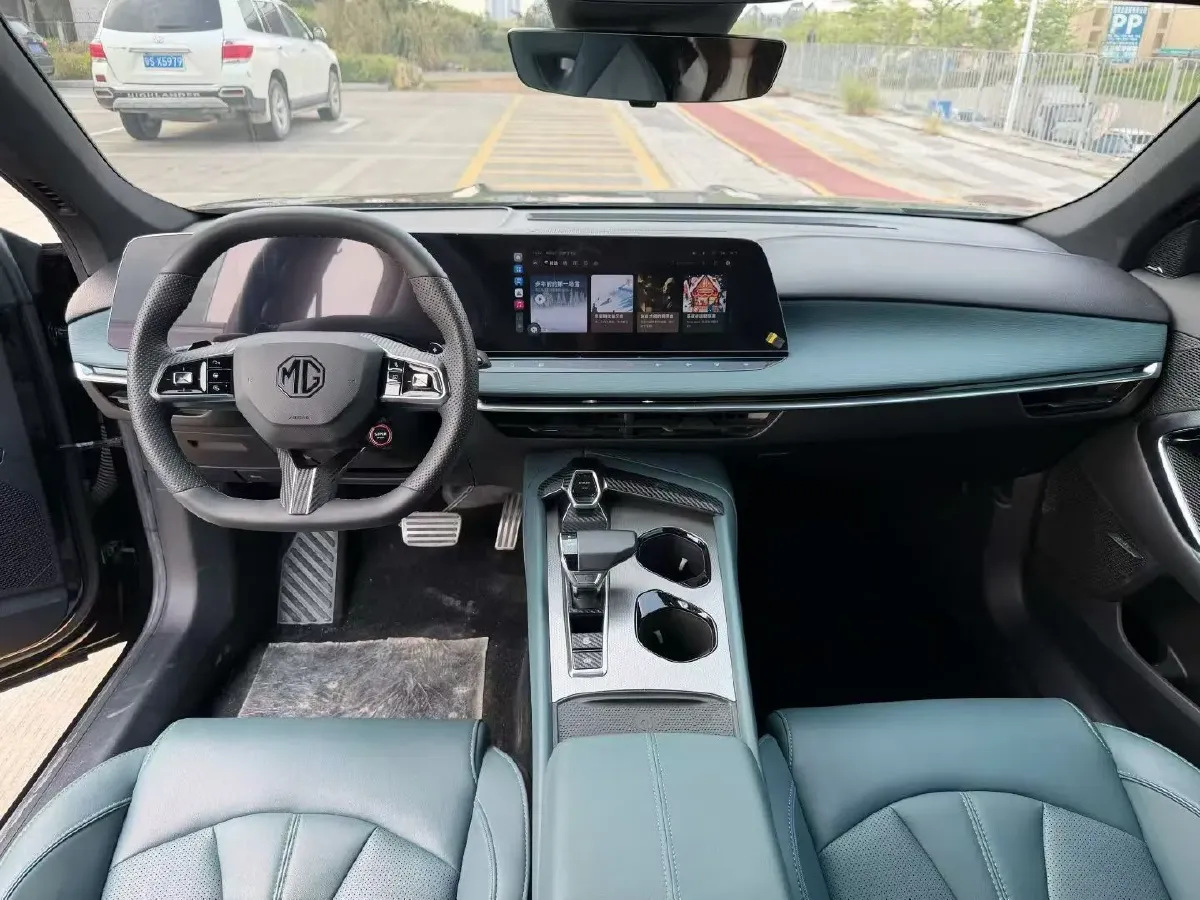 2023 MG 7 1.5T 188HP L4 7DCT,autocango,china used car exporter,china ev exporter,chinese used car exporter,chinese used ev exporter