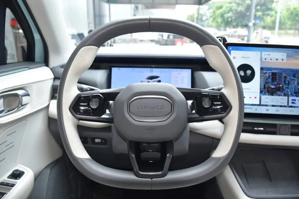 2023 LYNK&CO 06 EM-P 1.5L 120HP L4 3DHT PHEV 19.09KWH,autocango,china used car exporter,china ev exporter,chinese used car exporter,chinese used ev exporter