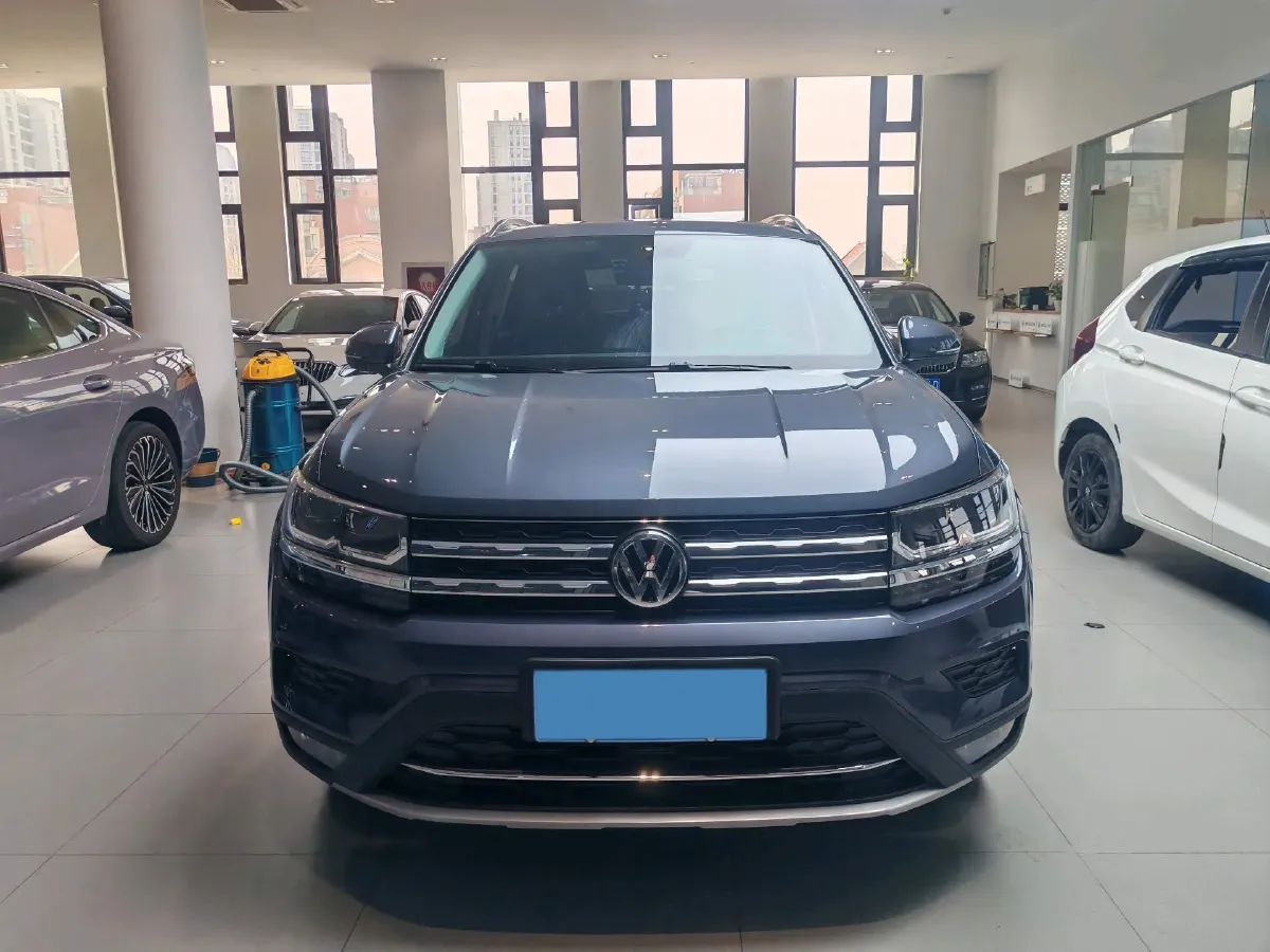 2019 Jeep Compass 1.3T 173HP L4 9AT,autocango,china used car exporter,china ev exporter,chinese used car exporter,chinese used ev exporter