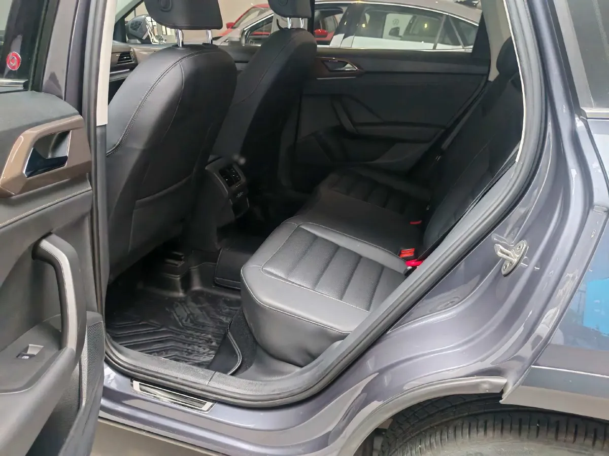 2019 Jeep Compass 1.3T 173HP L4 9AT,autocango,china used car exporter,china ev exporter,chinese used car exporter,chinese used ev exporter