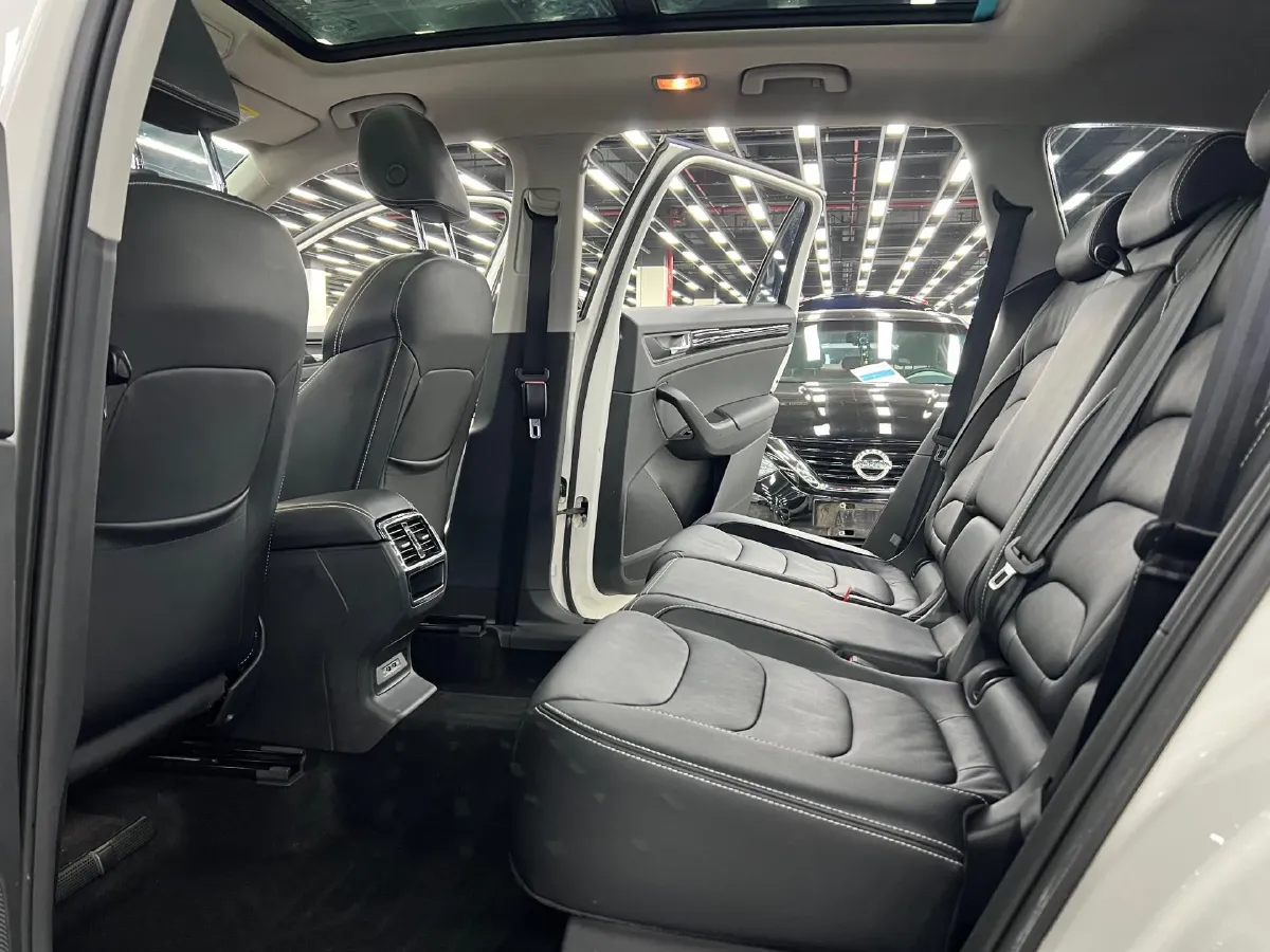 2017 Skoda Kodiak 1.8T 180HP L4 7DCT,autocango,china used car exporter,china ev exporter,chinese used car exporter,chinese used ev exporter