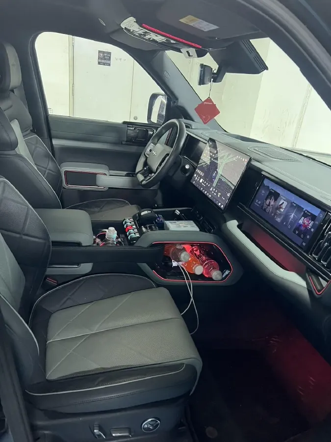 2023 FangChengBao Bao 5 1.5T 194HP L4 E-CVT PHEV 31.8KWH,autocango,china used car exporter,china ev exporter,chinese used car exporter,chinese used ev exporter