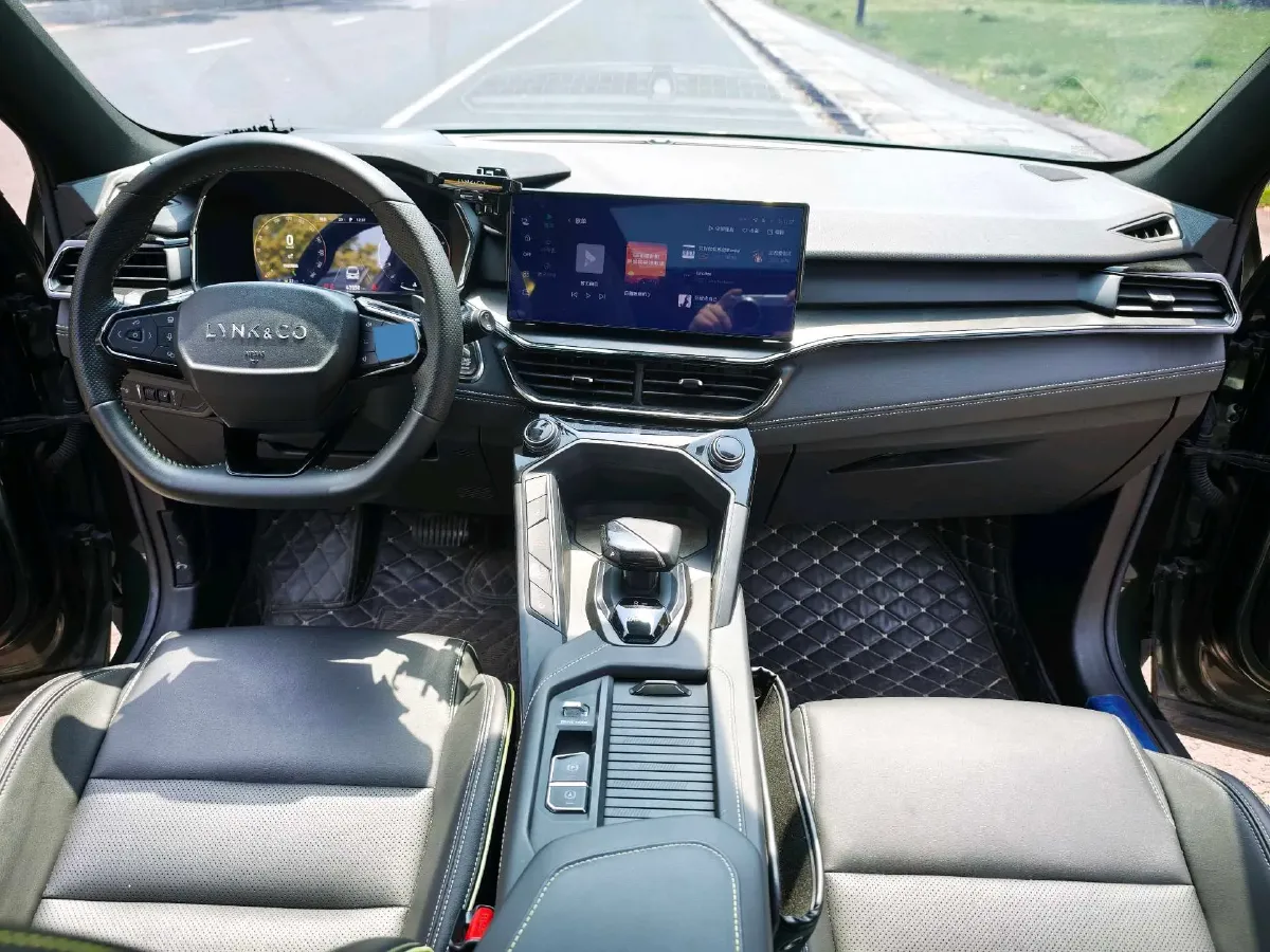 2023 LYNK&CO 03 1.5T 181HP L4 7DCT,autocango,china used car exporter,china ev exporter,chinese used car exporter,chinese used ev exporter