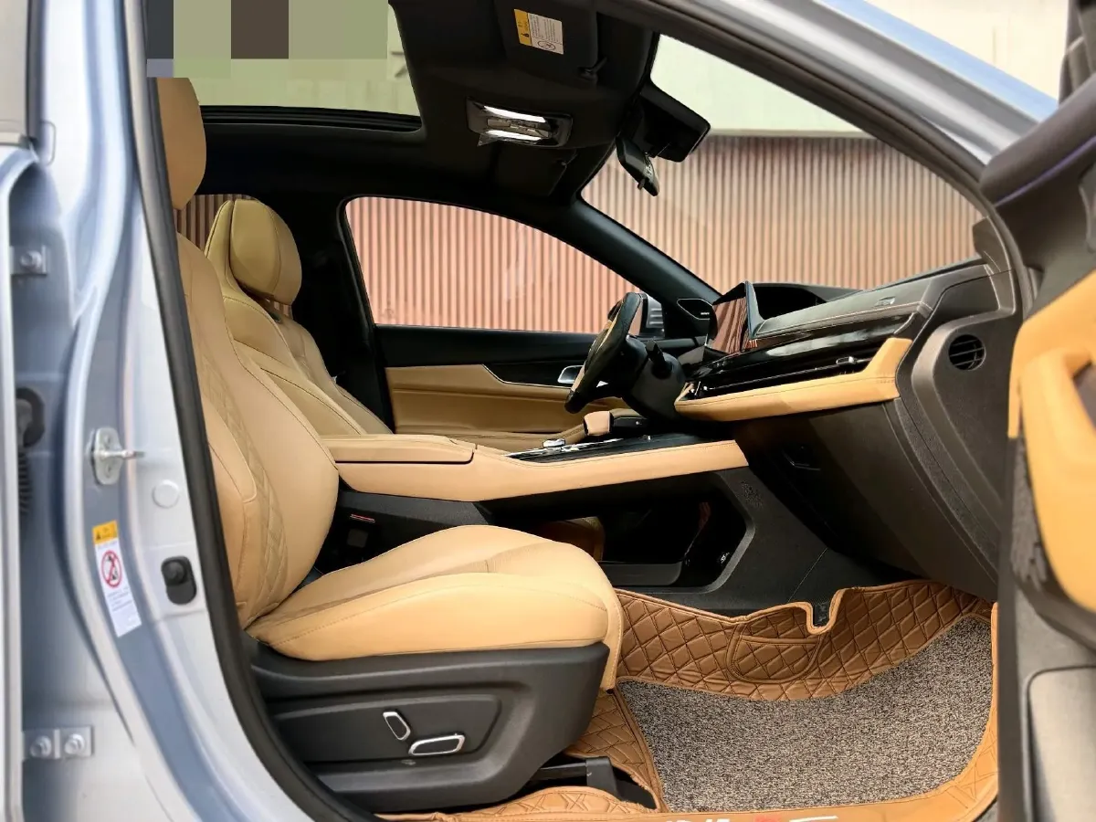 2021 ChangAn UNI-K 2.0T 233HP L4 8AT,autocango,china used car exporter,china ev exporter,chinese used car exporter,chinese used ev exporter