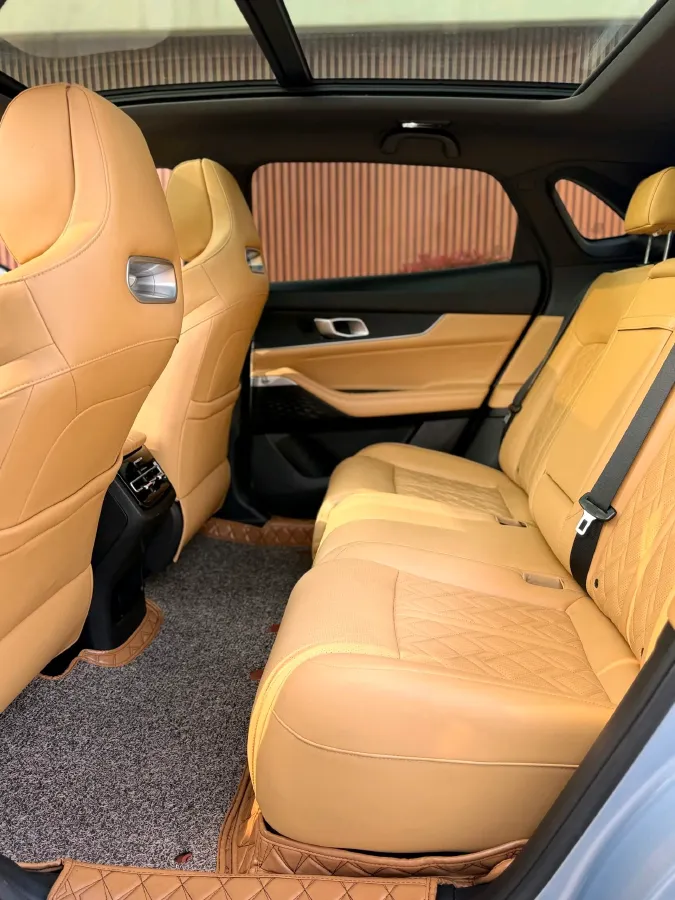 2021 ChangAn UNI-K 2.0T 233HP L4 8AT,autocango,china used car exporter,china ev exporter,chinese used car exporter,chinese used ev exporter