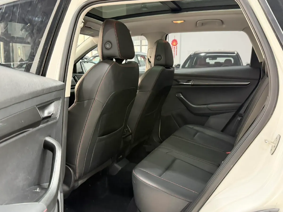 2022 Skoda Karoq 1.4T 150HP L4 7DCT,autocango,china used car exporter,china ev exporter,chinese used car exporter,chinese used ev exporter