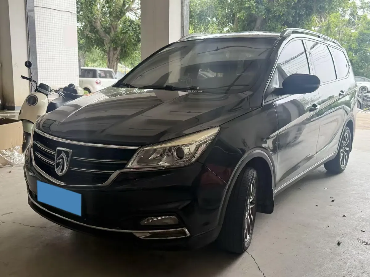 2017 BaoJun 730 1.5T 150HP L4 6MT,autocango,china used car exporter,china ev exporter,chinese used car exporter,chinese used ev exporter