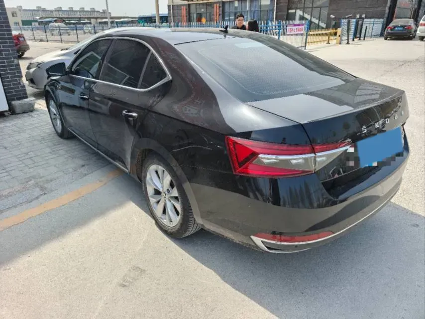 2019 Skoda Superb 1.4T 150HP L4 7DCT,autocango,china used car exporter,china ev exporter,chinese used car exporter,chinese used ev exporter